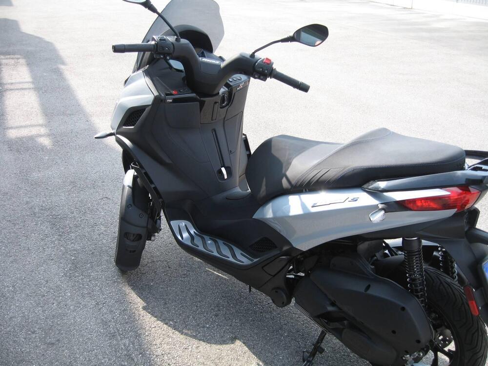 Piaggio MP3 310 Sport (2025 - 26) (5)