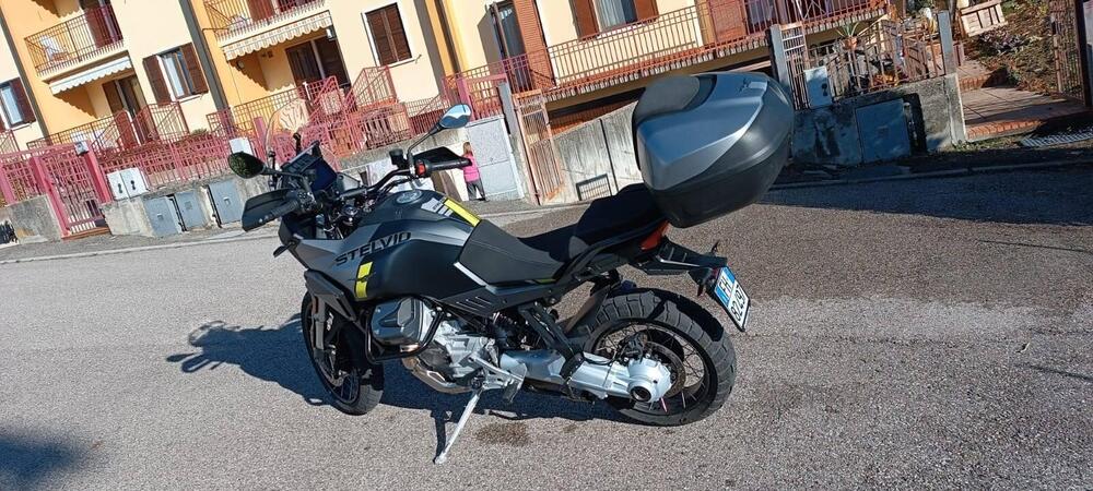 Moto Guzzi Stelvio (2024 - 26) (2)
