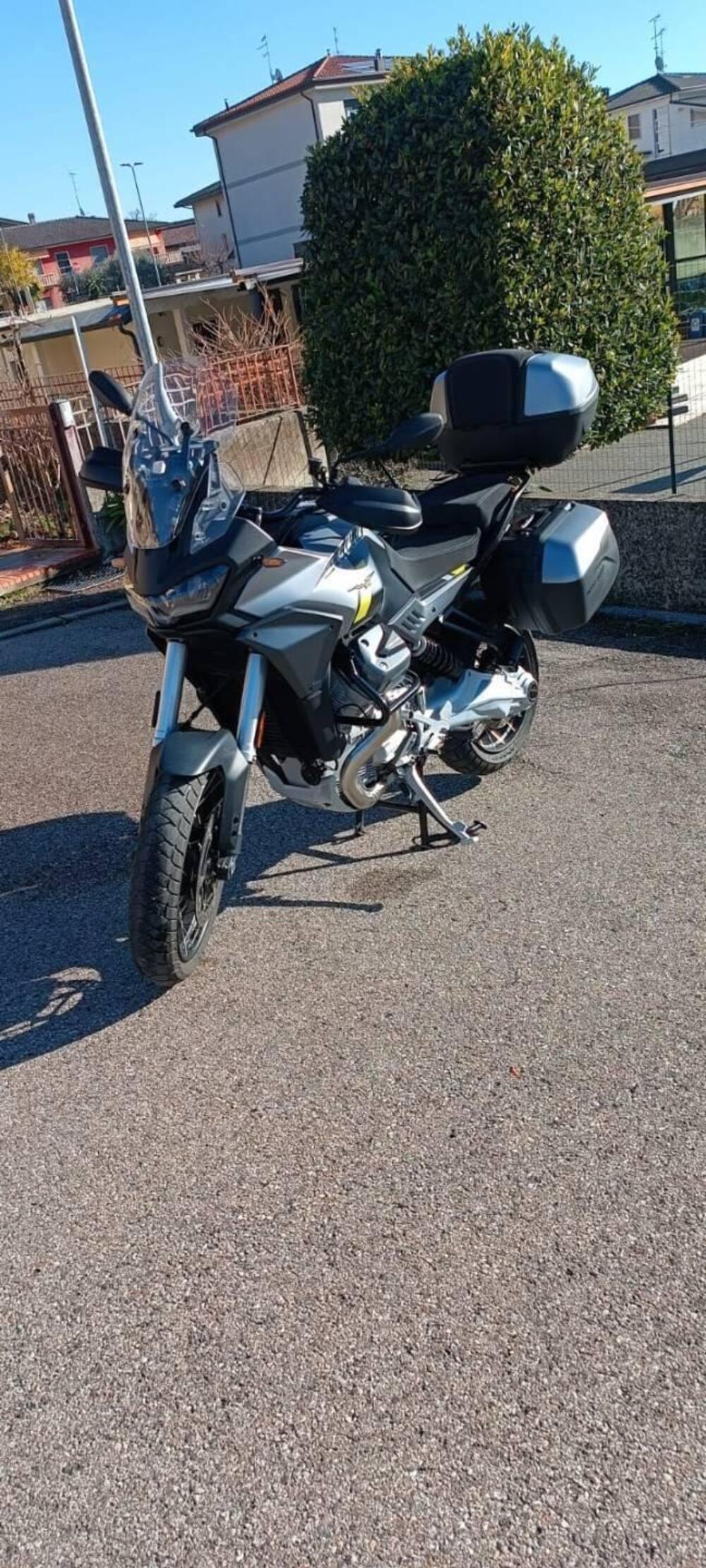 Moto Guzzi Stelvio (2024 - 26) (3)