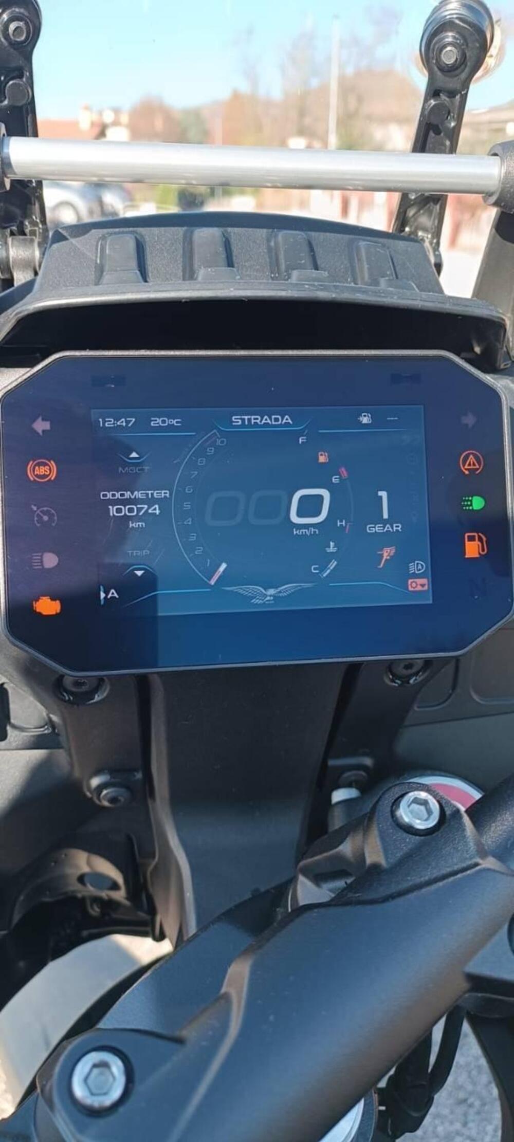 Moto Guzzi Stelvio (2024 - 26) (4)