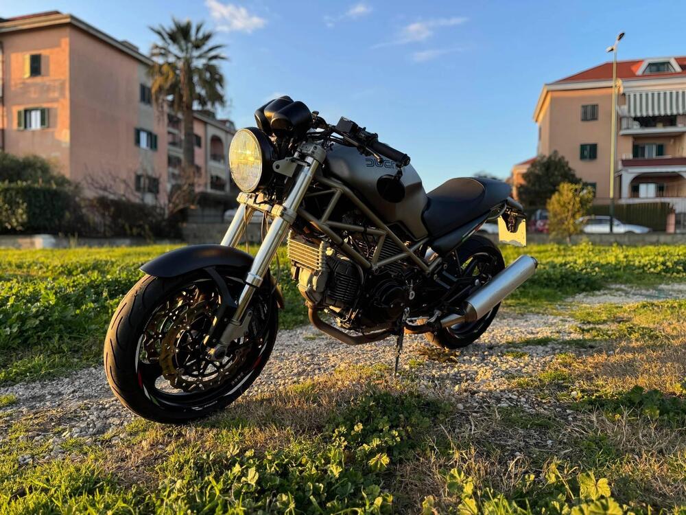 Ducati Monster 750 Dark (1999 - 02) (3)