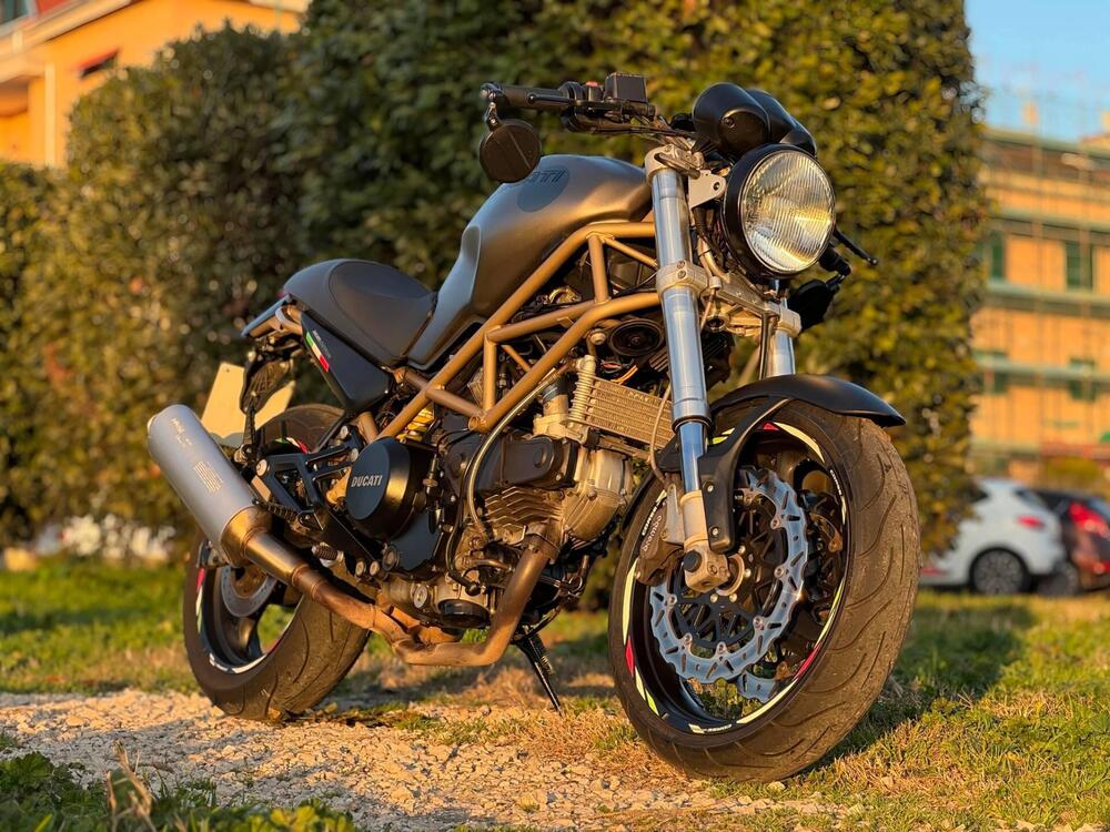 Ducati Monster 750 Dark (1999 - 02) (11)