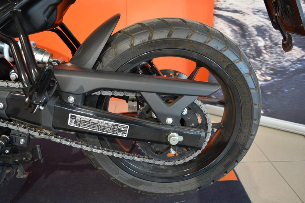 Royal Enfield Guerrilla 450 (2024 - 26) (17)