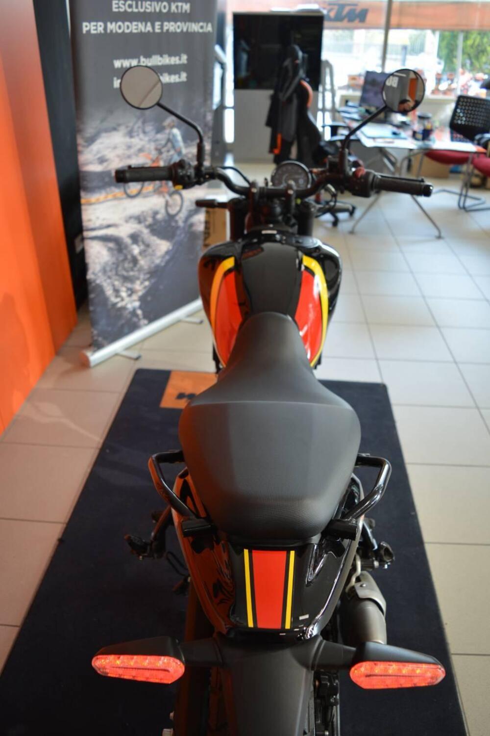 Royal Enfield Guerrilla 450 (2024 - 26) (8)