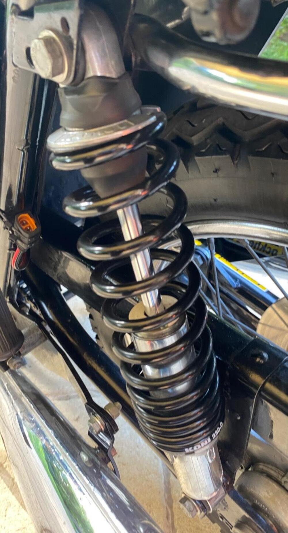 Triumph Trident T160 (11)