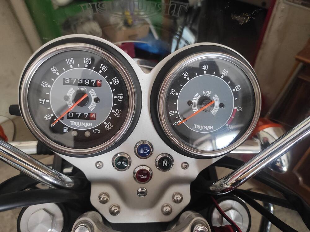 Triumph Bonneville T100 (2008 - 16) (7)