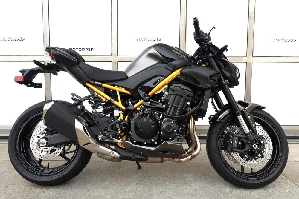 Kawasaki Z 900 (2025 - 26) (3)