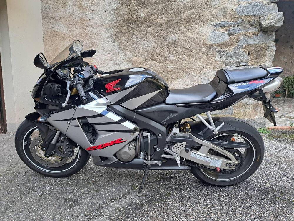 Honda CBR 600 RR (2005 - 06) (3)