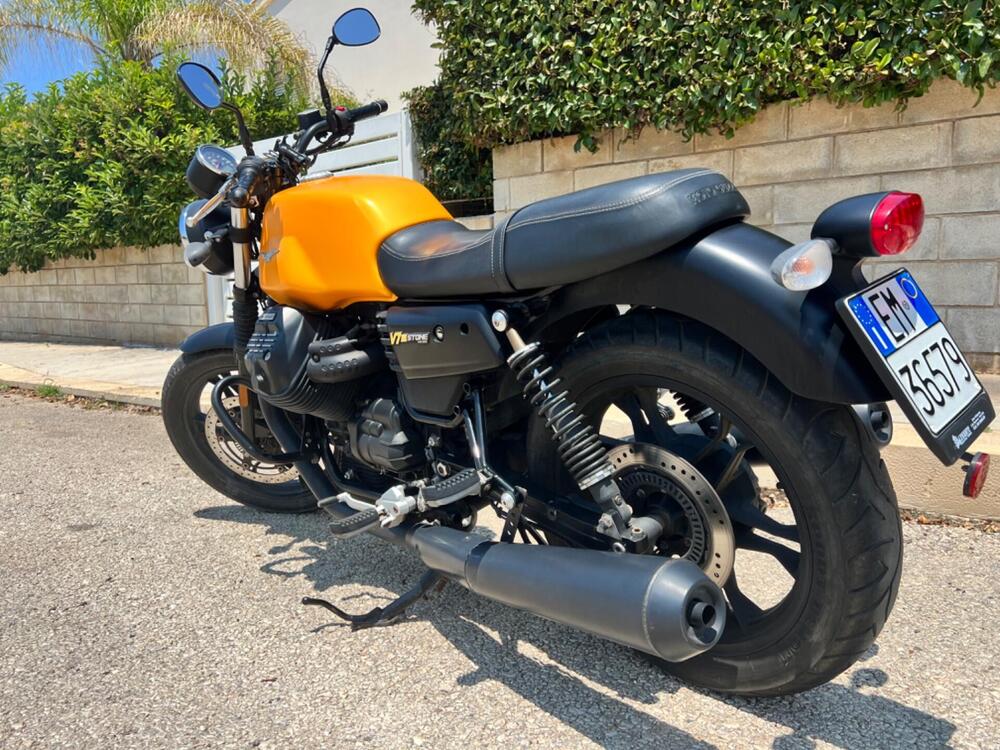 Moto Guzzi V7 III Racer (2017 - 20) (5)