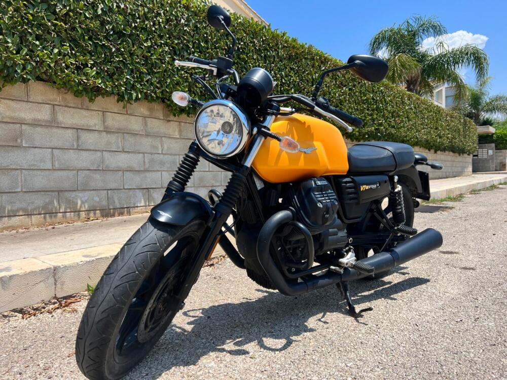 Moto Guzzi V7 III Racer (2017 - 20) (9)