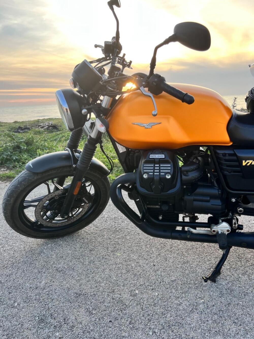 Moto Guzzi V7 III Racer (2017 - 20) (13)