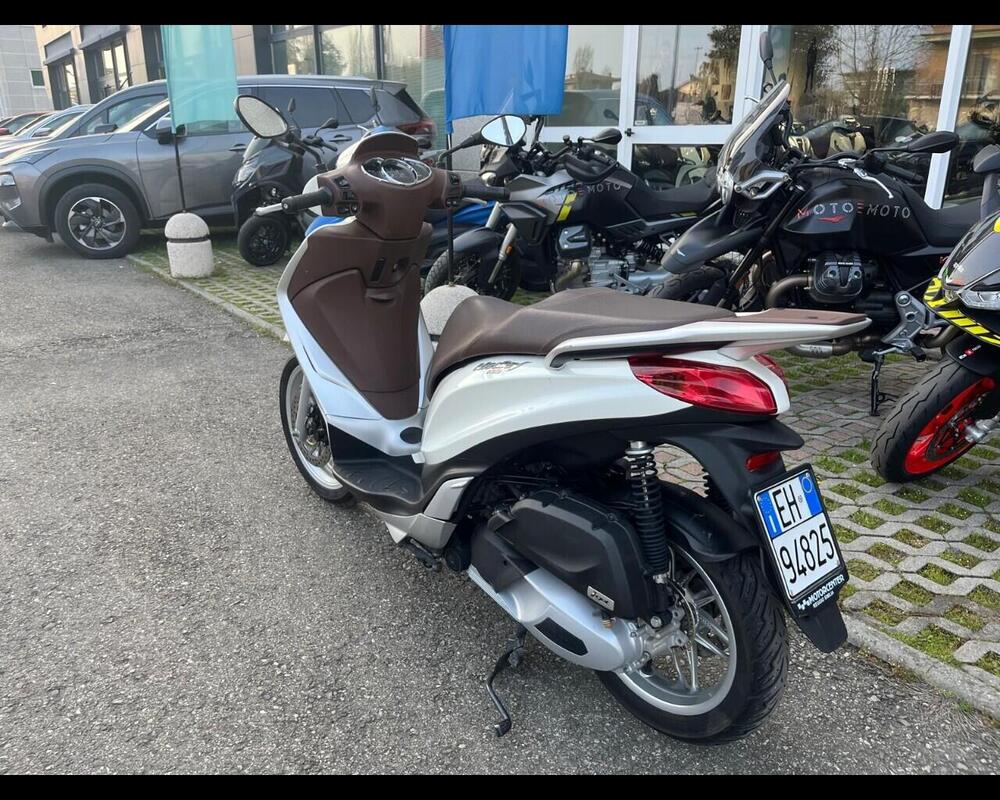 Piaggio Medley 125 ABS (2016 - 19) (7)