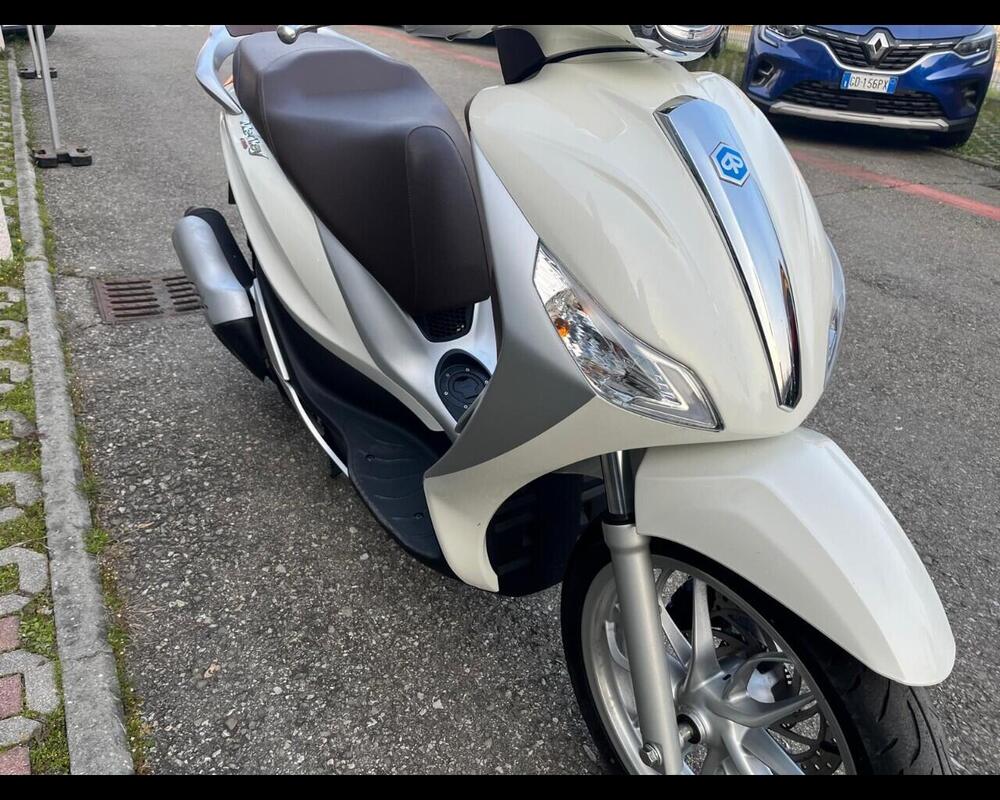 Piaggio Medley 125 ABS (2016 - 19) (10)