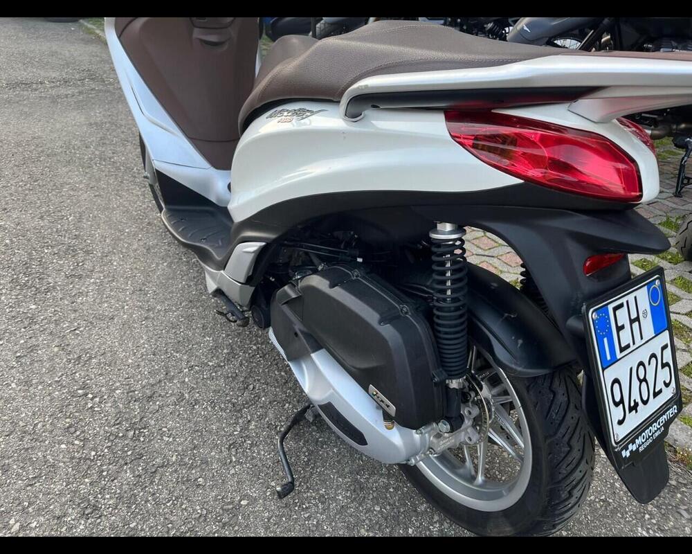 Piaggio Medley 125 ABS (2016 - 19) (12)