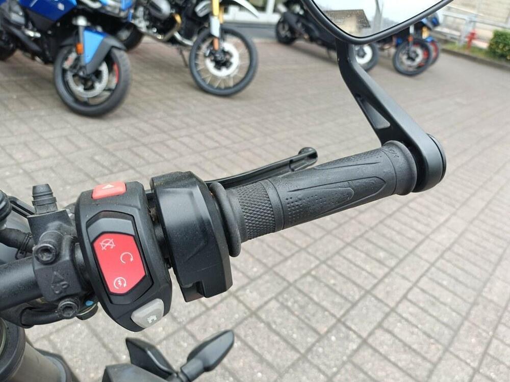 Triumph Street Triple 765 RS (2023 - 26) (11)