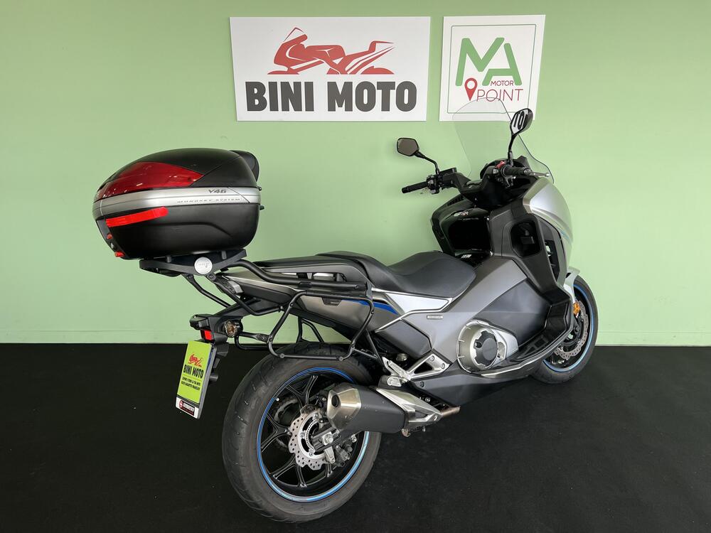 Honda Integra 750 DCT Sport (2017) (8)