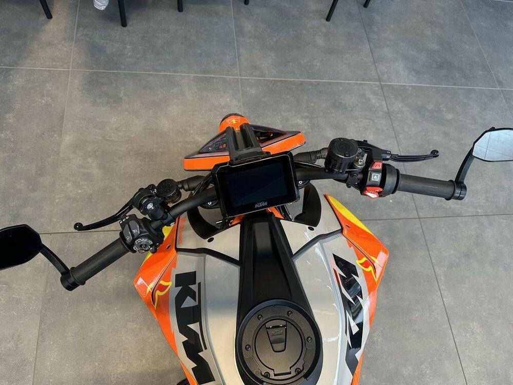 KTM 1290 Super Duke R (2022 - 23) (8)