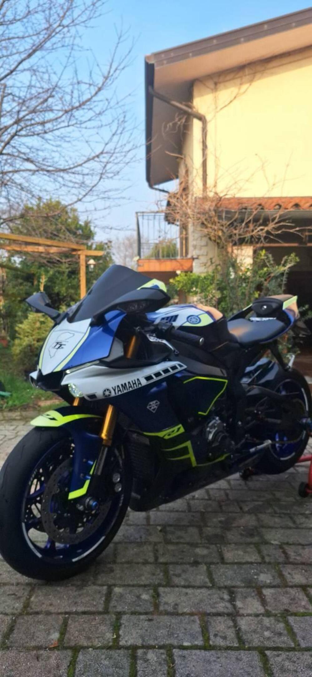 Yamaha YZF R1 (2015 - 16) (16)