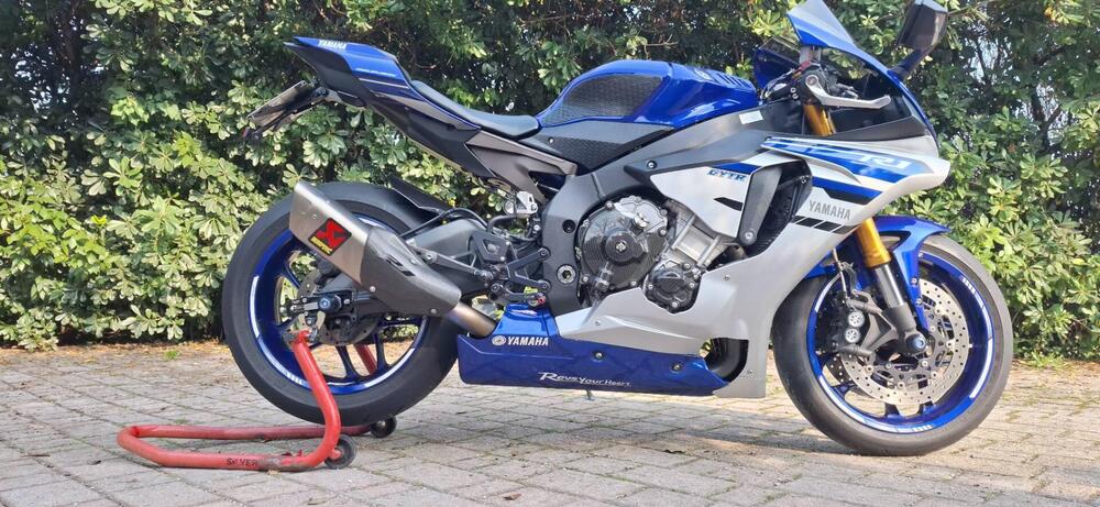 Yamaha YZF R1 (2015 - 16) (3)