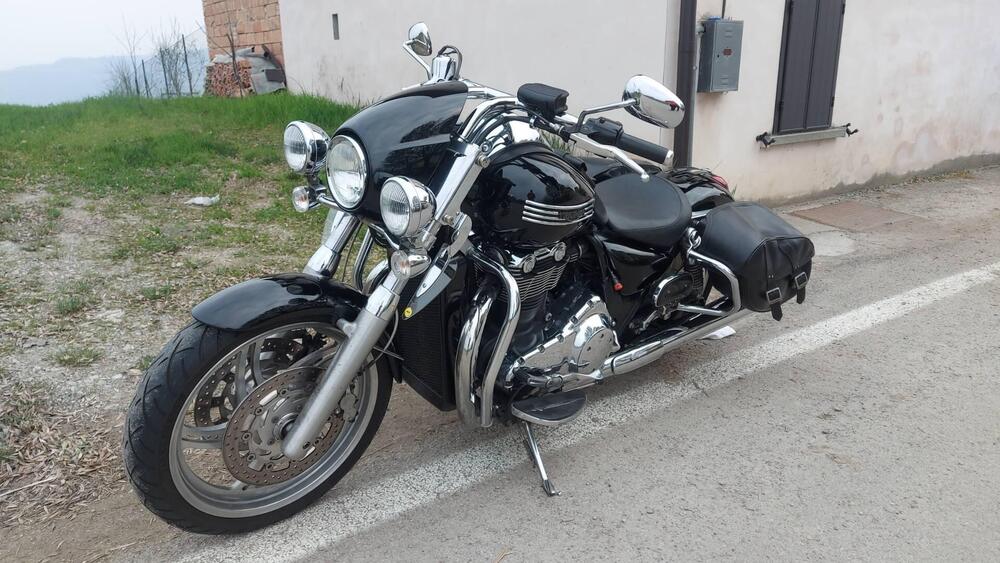 Triumph Thunderbird 1600 ABS (2)