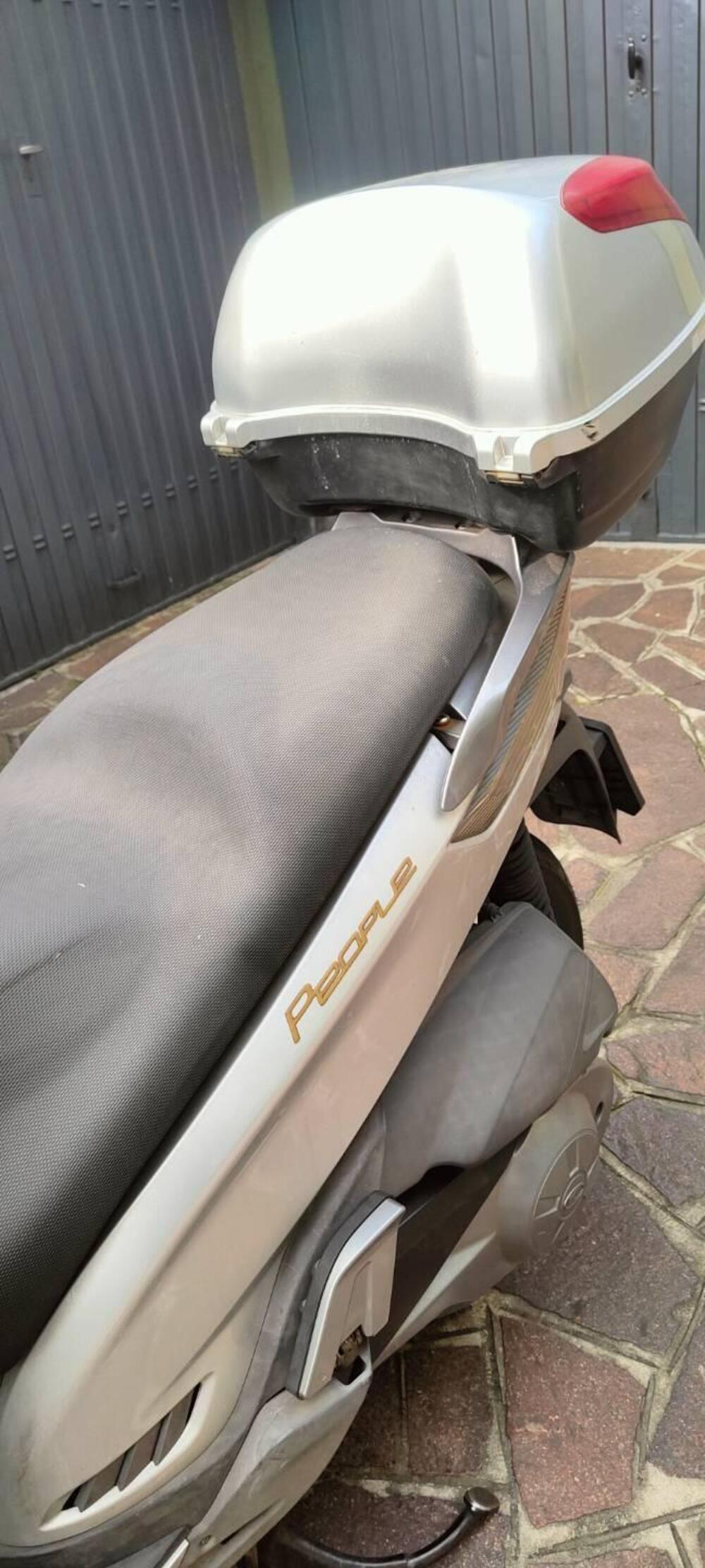 Kymco People 300i GT (2010 - 17) (2)