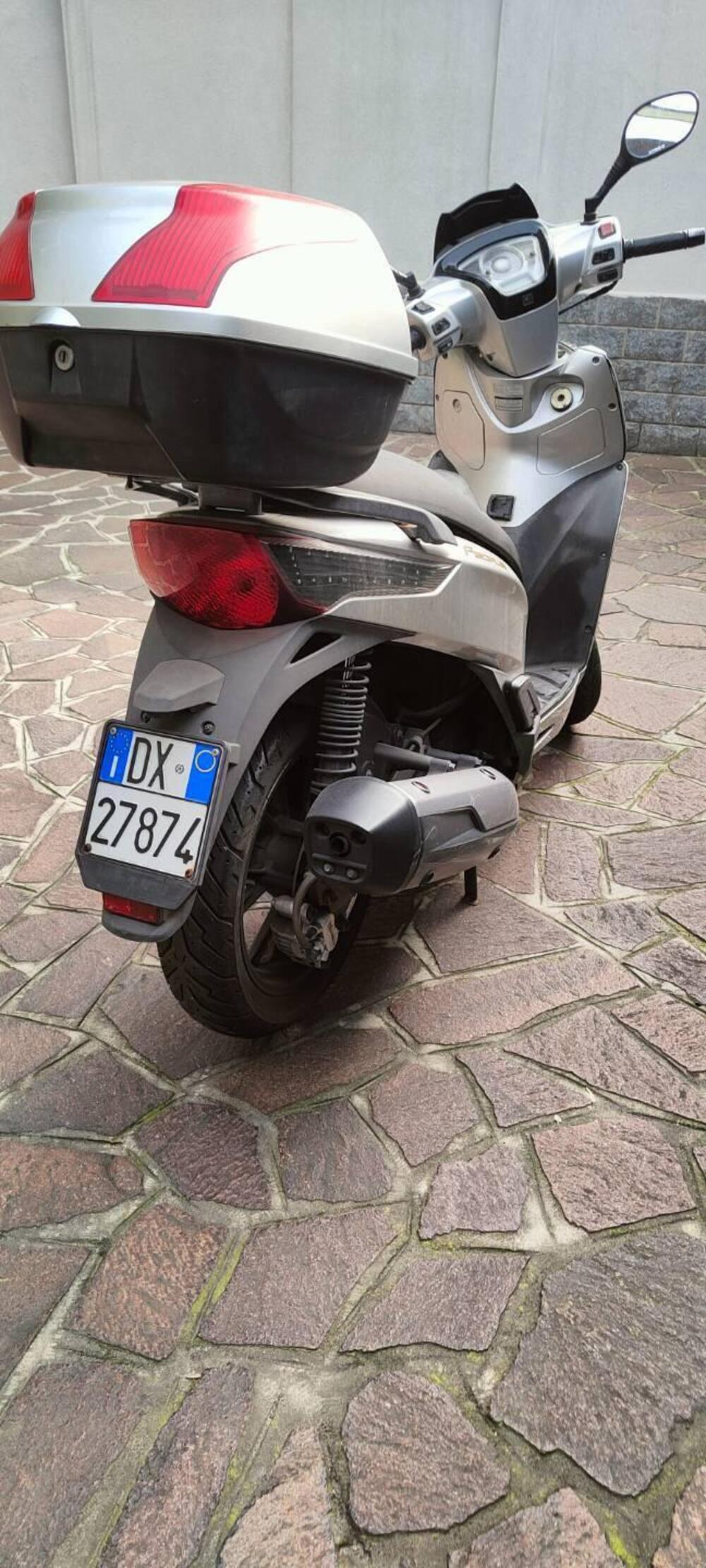 Kymco People 300i GT (2010 - 17) (5)