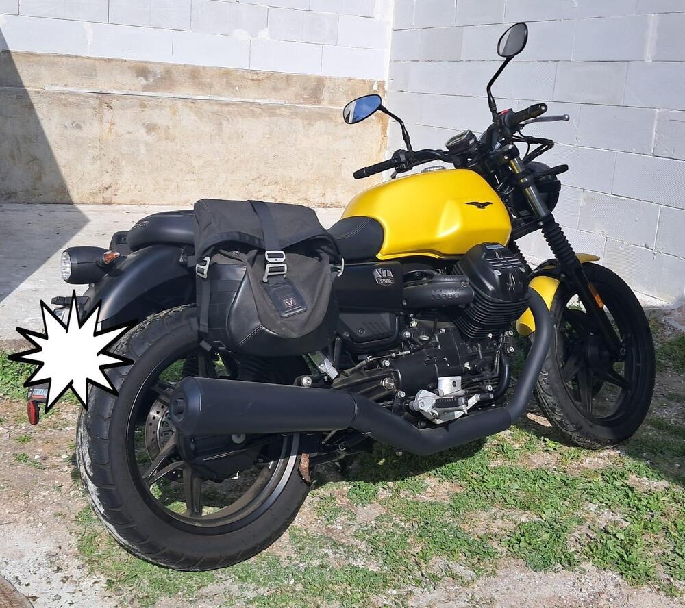 Moto Guzzi V7 Stone (2021 - 24) (4)