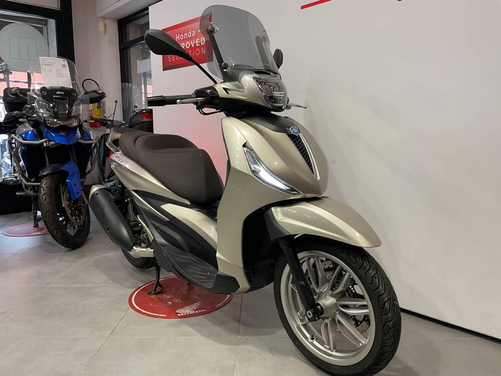 Piaggio Beverly 300 ABS-ASR (2021 - 25) (7)