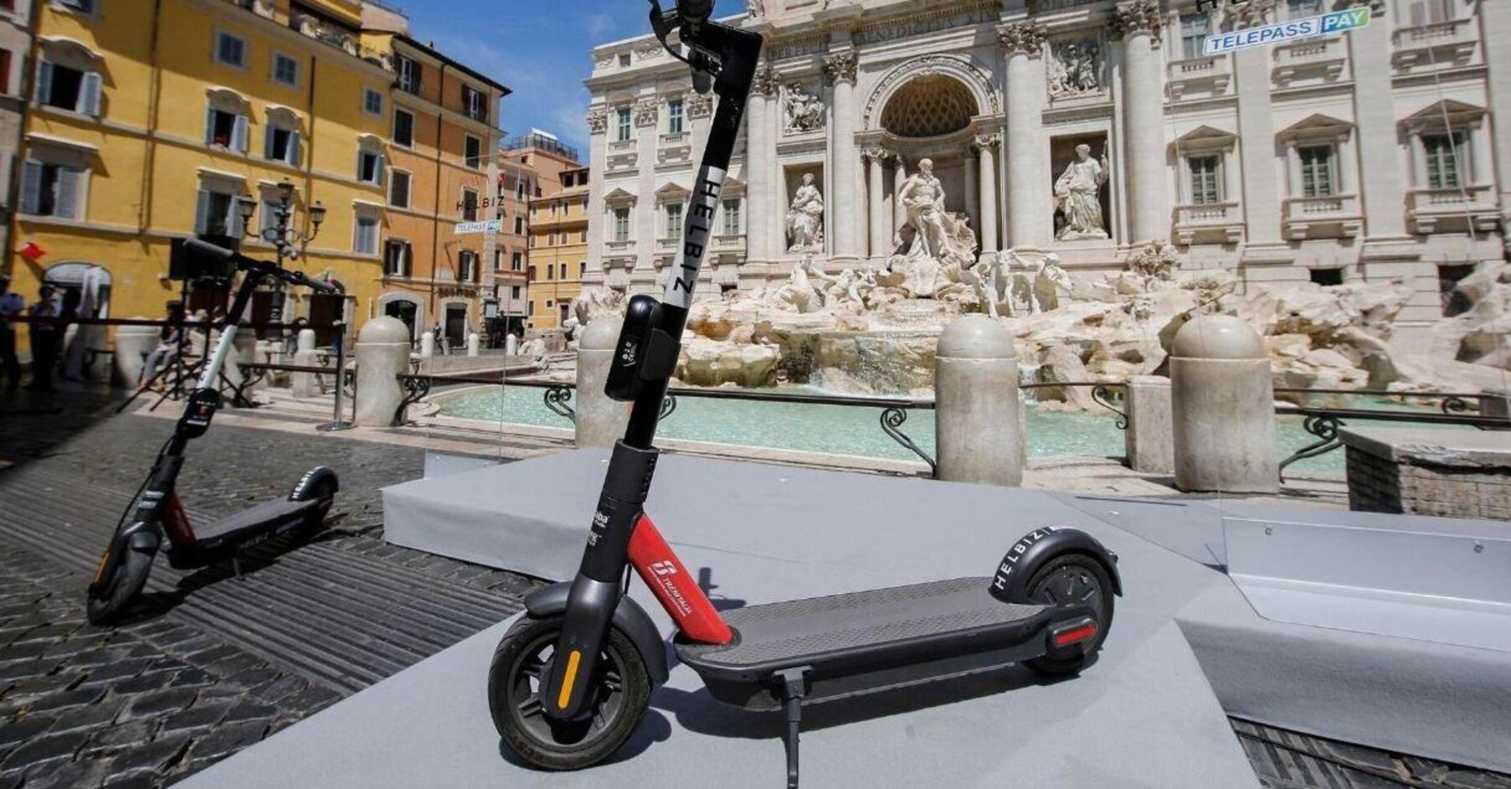 Roma, nuove regole per lo sharing di monopattini e bici - News - Moto.it