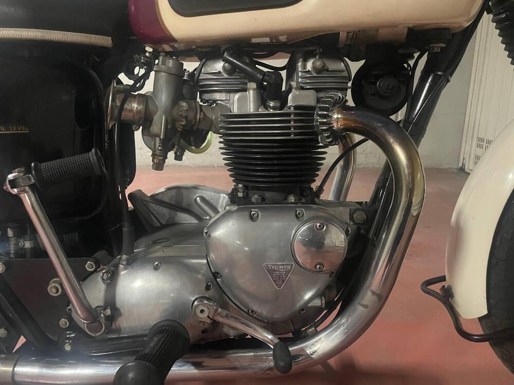 Triumph Bonneville T120 (8)