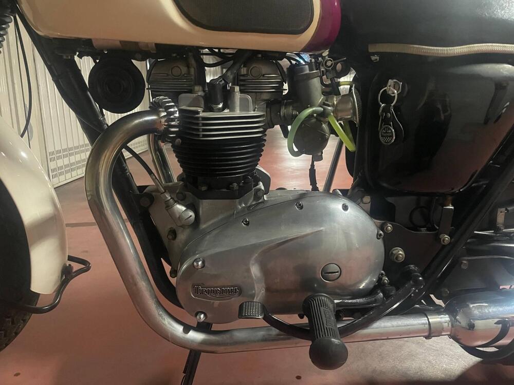 Triumph Bonneville T120 (9)