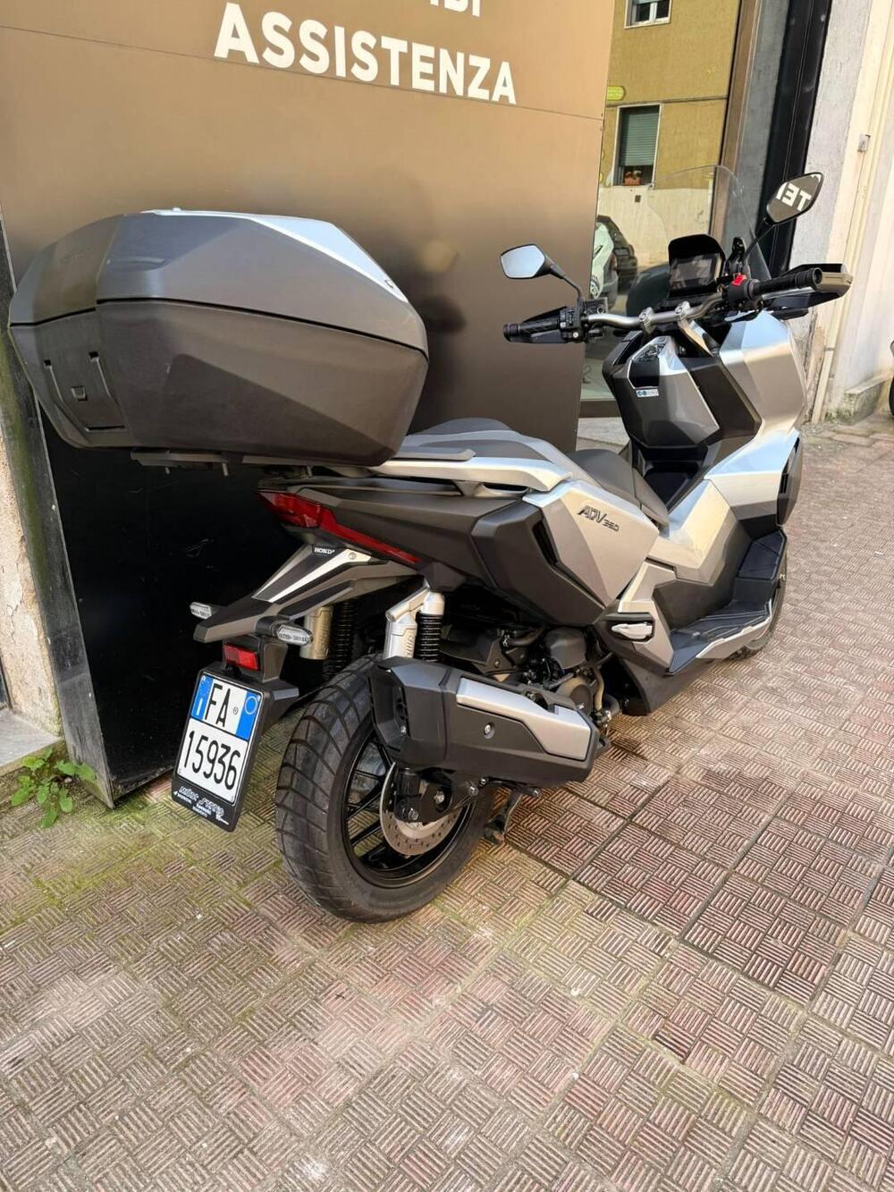 Honda ADV 350 (2022 - 24) (5)