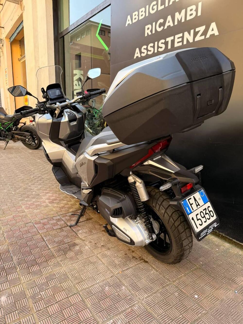 Honda ADV 350 (2022 - 24) (6)