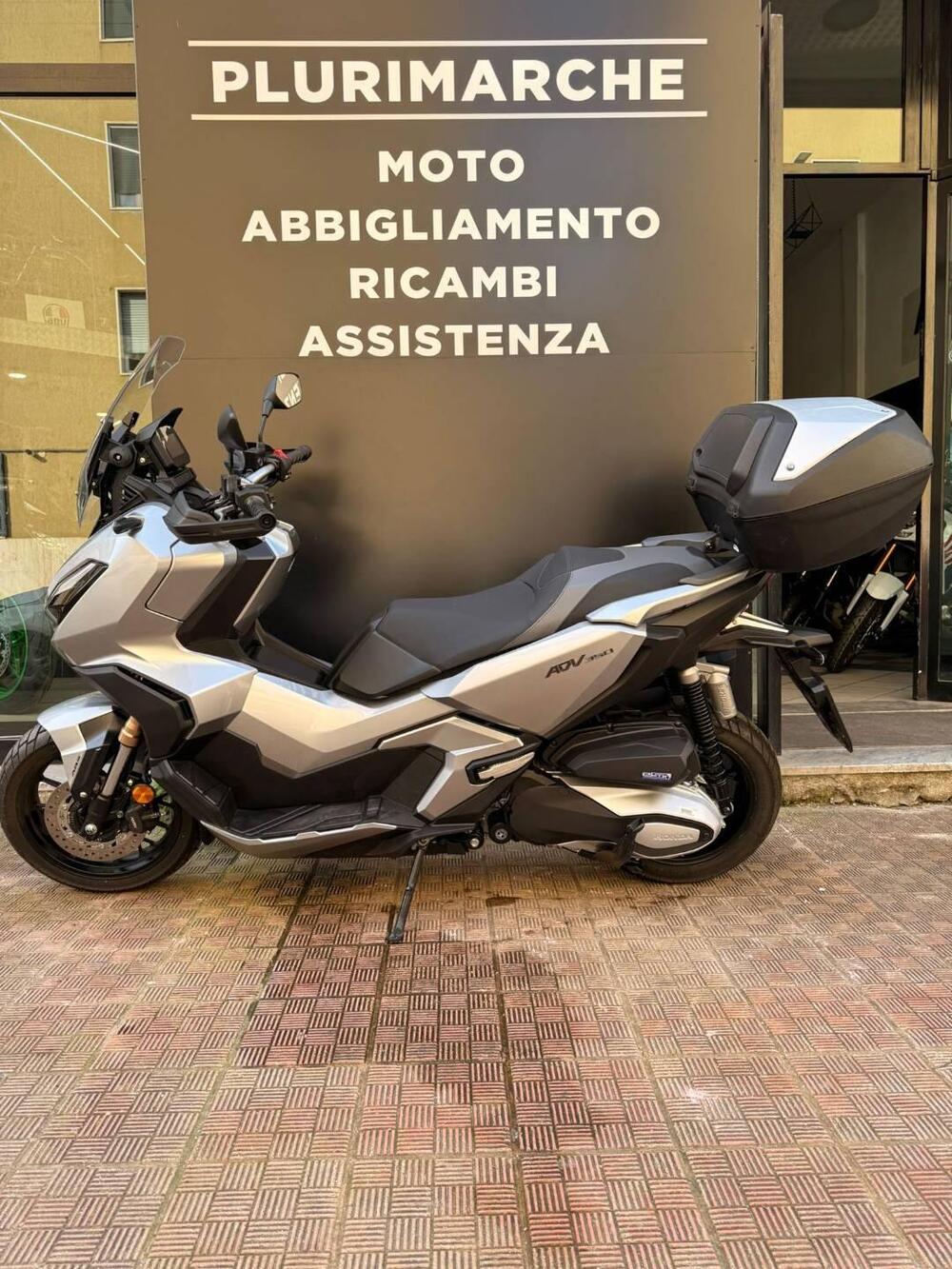 Honda ADV 350 (2022 - 24) (8)