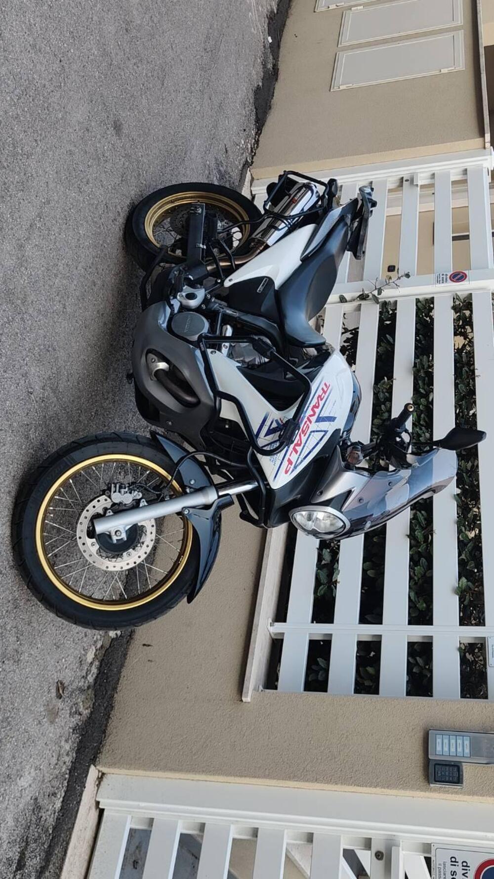 Honda Transalp XL 700 V (2007 - 2013) (2)