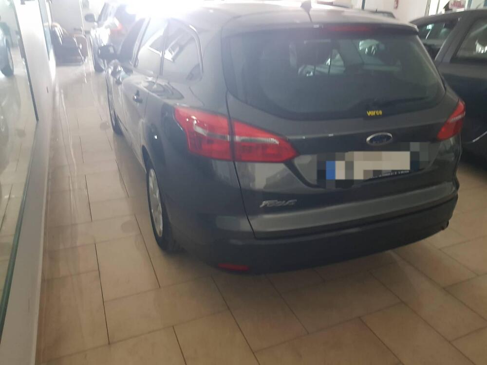 Ford Focus Station Wagon usata a Barletta-Andria-Trani (6)
