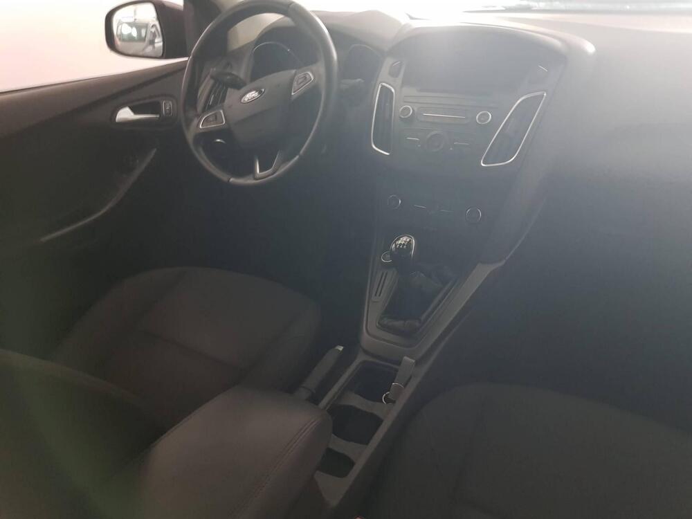 Ford Focus Station Wagon usata a Barletta-Andria-Trani (2)