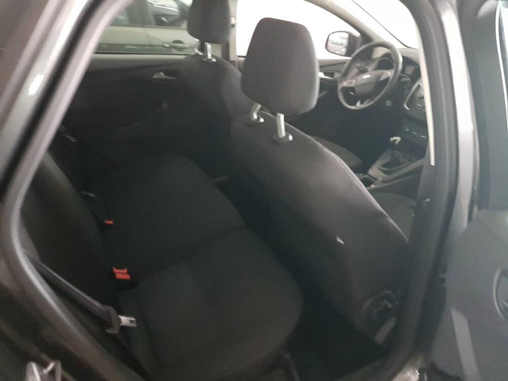 Ford Focus Station Wagon usata a Barletta-Andria-Trani (5)