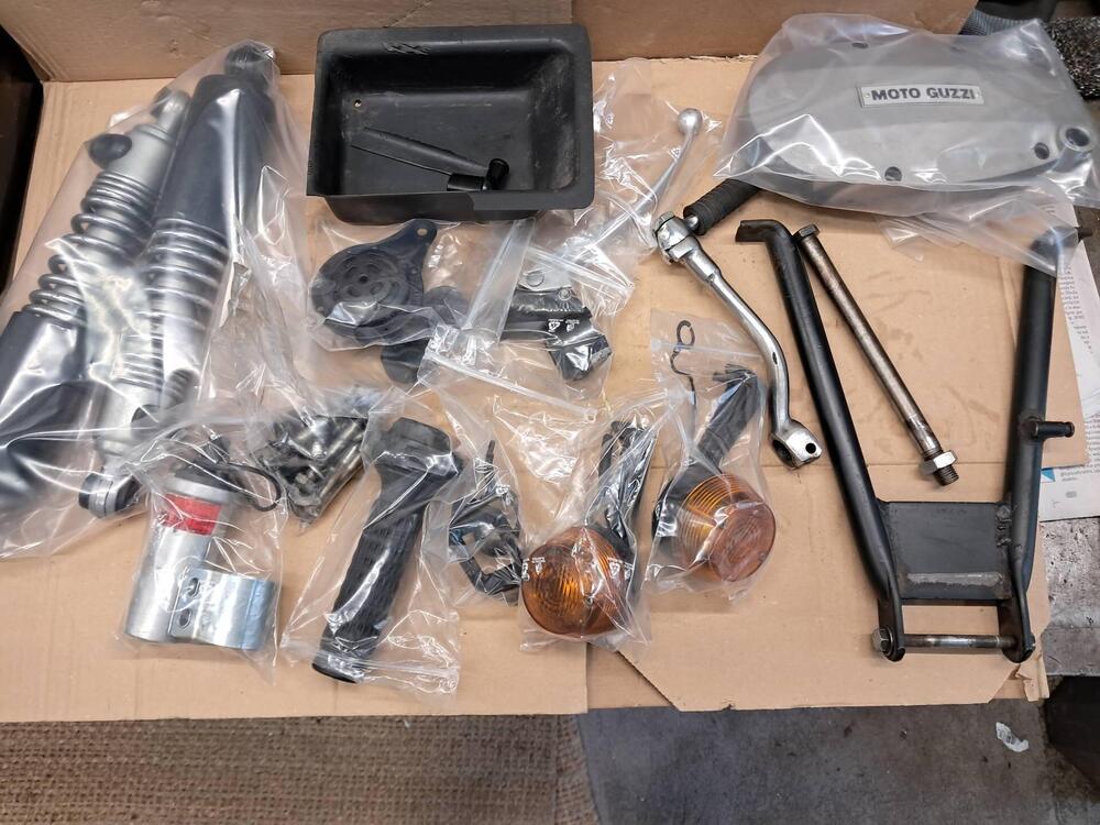 125 turismo moto guzzi anni 70 ricambi (3)