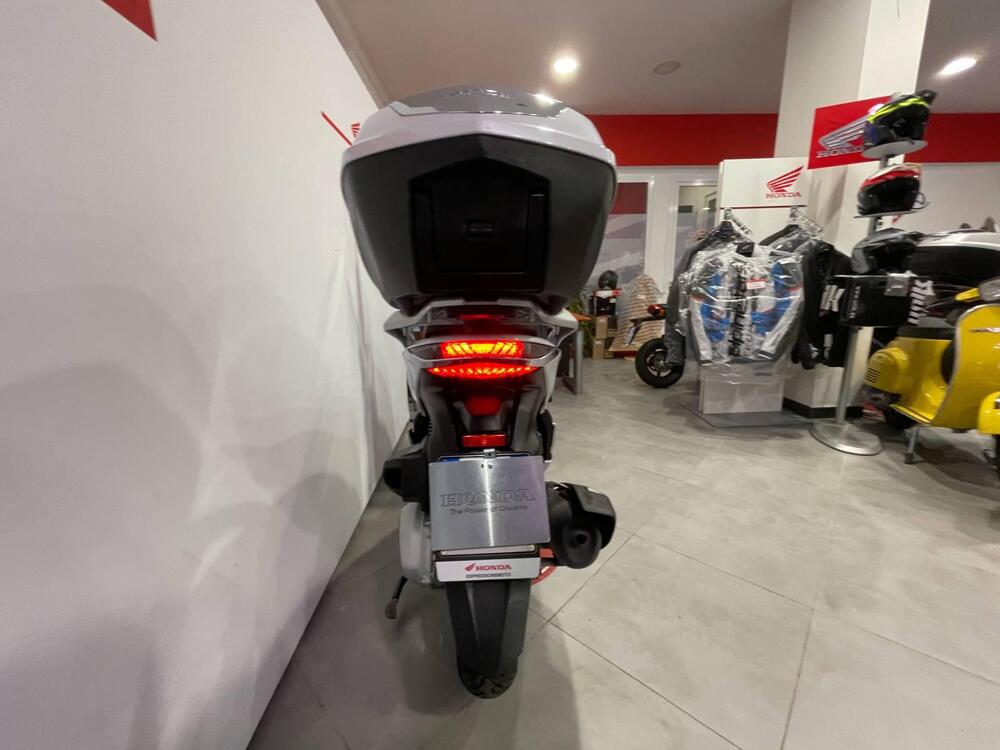 Honda SH 350 (2021 - 24) (7)