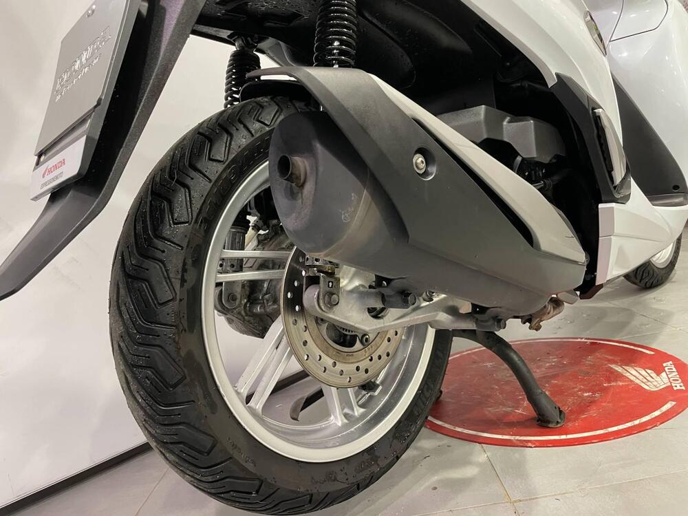 Honda SH 350 (2021 - 24) (9)