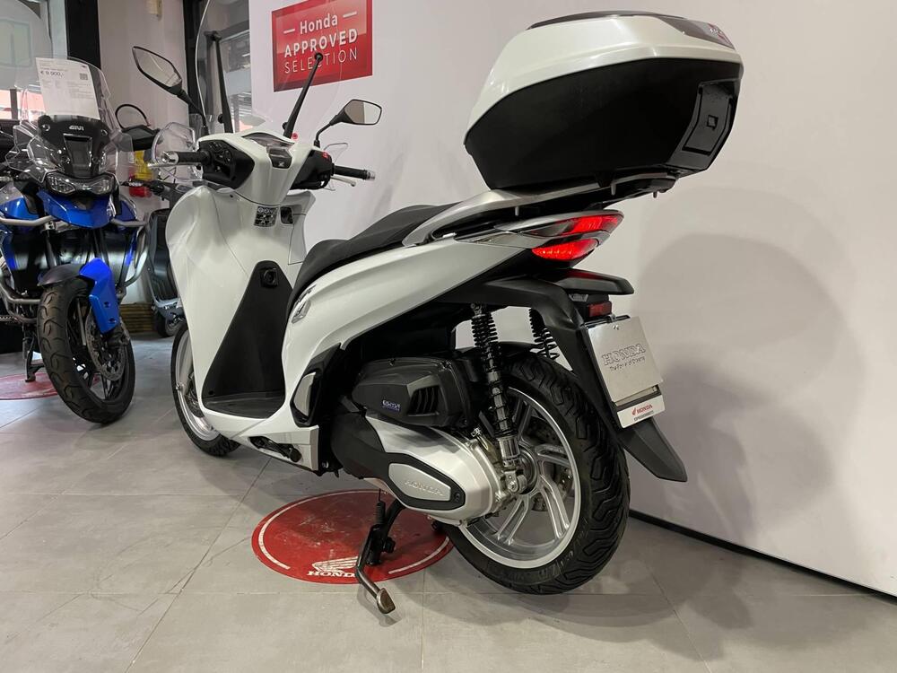 Honda SH 350 (2021 - 24) (3)