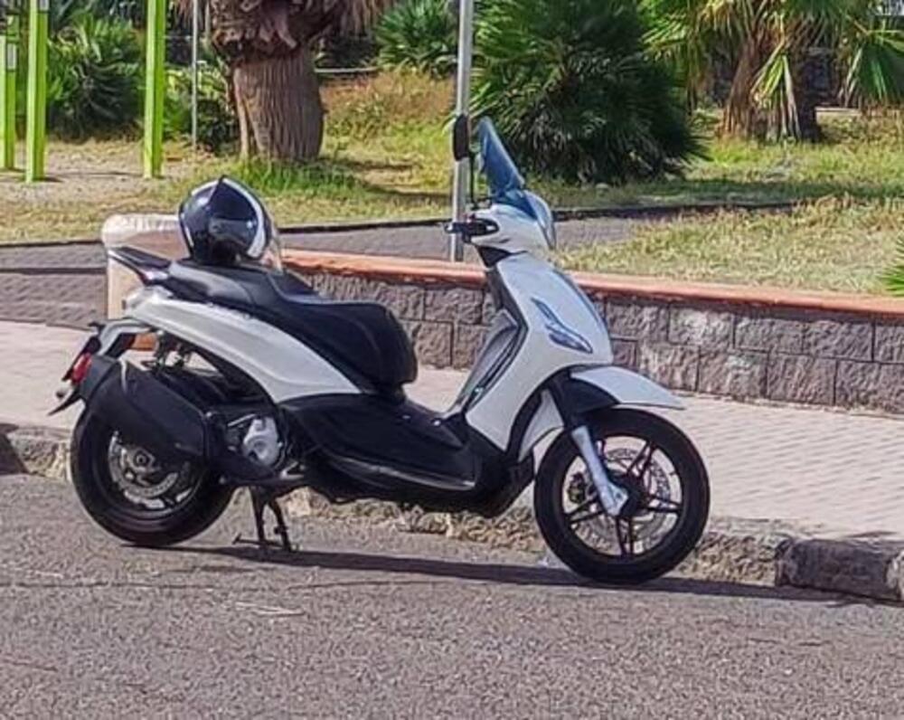 Piaggio Beverly 350 ABS (2016 - 20) (2)