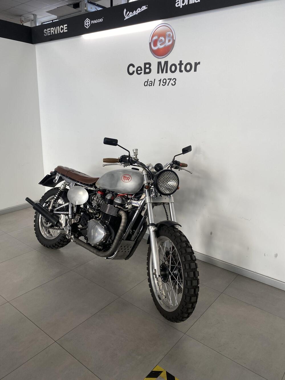 Triumph Scrambler (2006 - 17) (2)