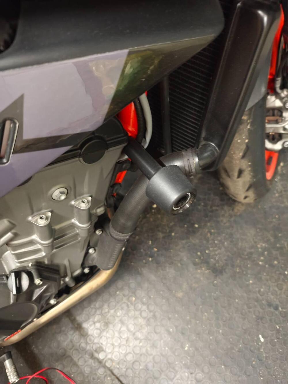 KTM 890 Duke R (2020) (5)