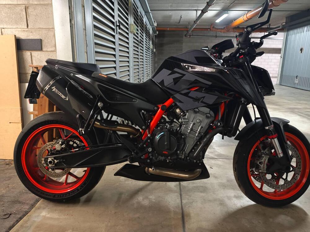 KTM 890 Duke R (2020) (7)