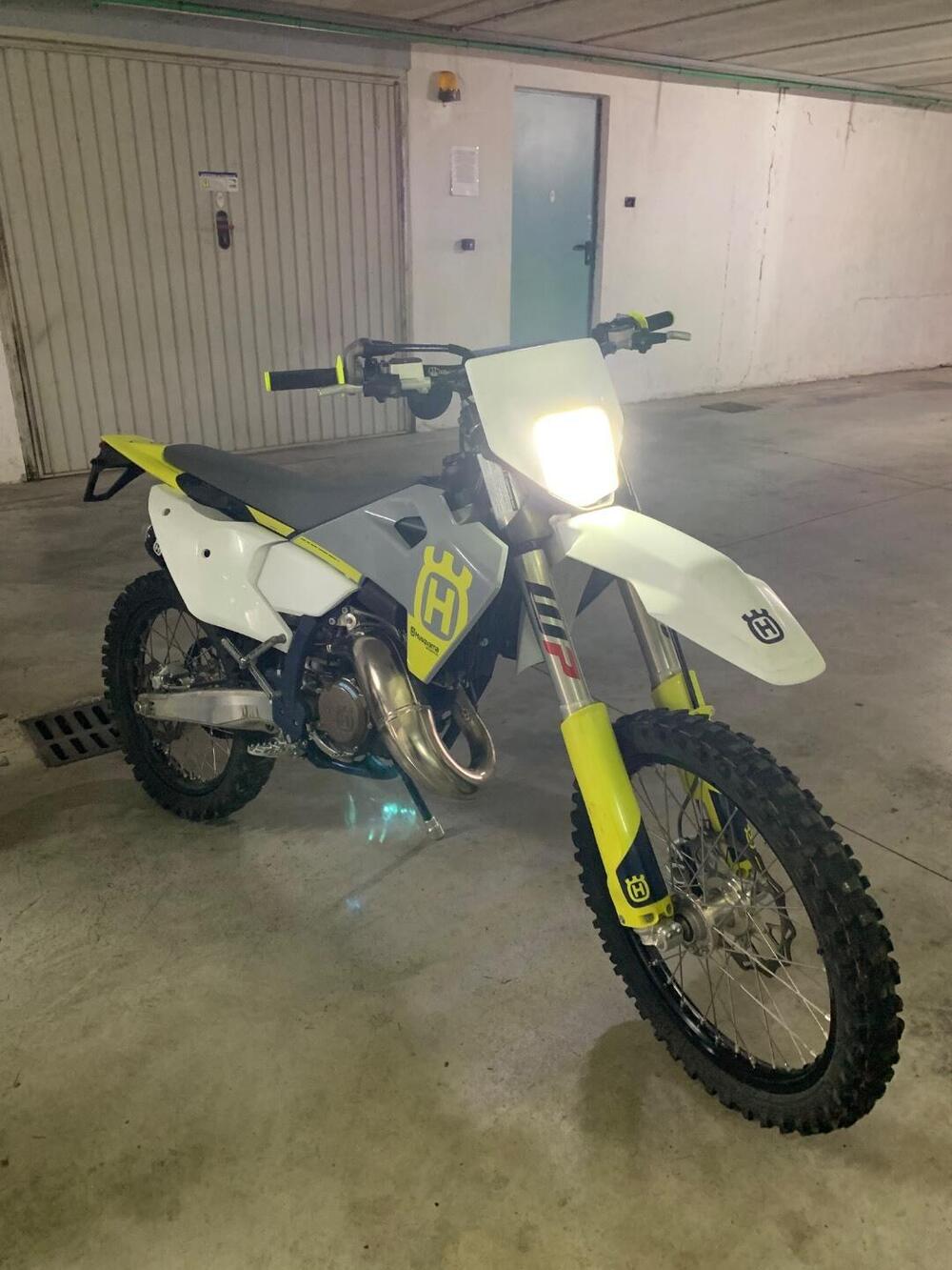 Husqvarna TC 125 (2023) (2)