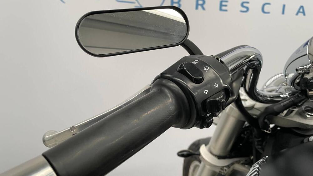 Triumph Rocket 3 Classic (2006 - 11) (9)