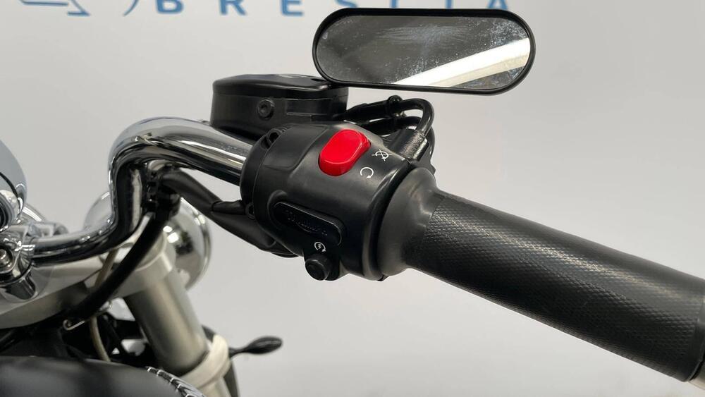 Triumph Rocket 3 Classic (2006 - 11) (11)