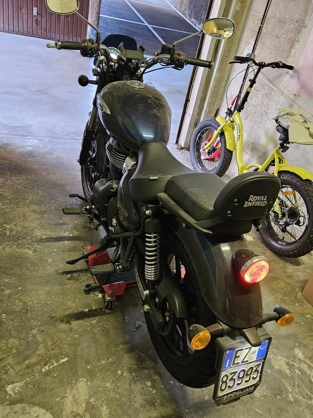 Royal Enfield Meteor 350 (2021 - 26) (2)